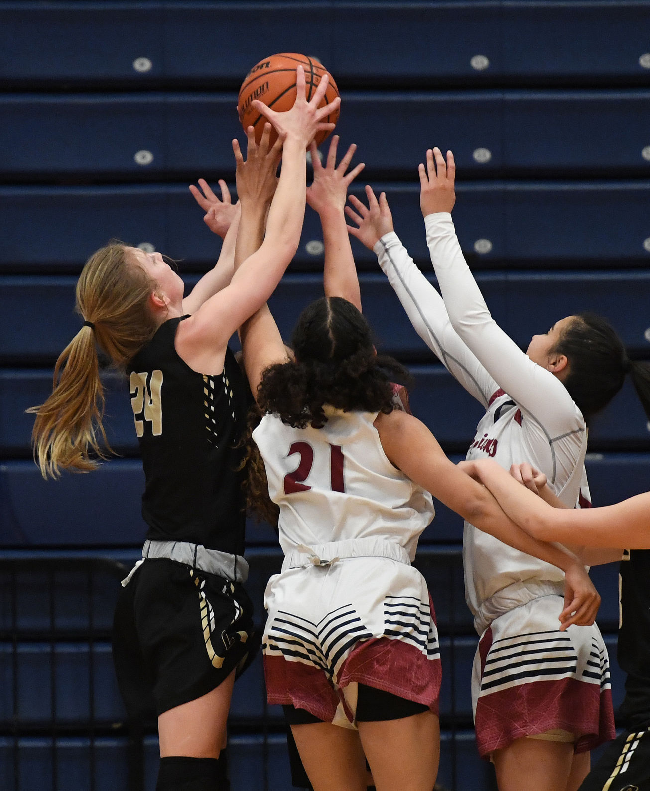 030420-s-girlsbb 276.jpg